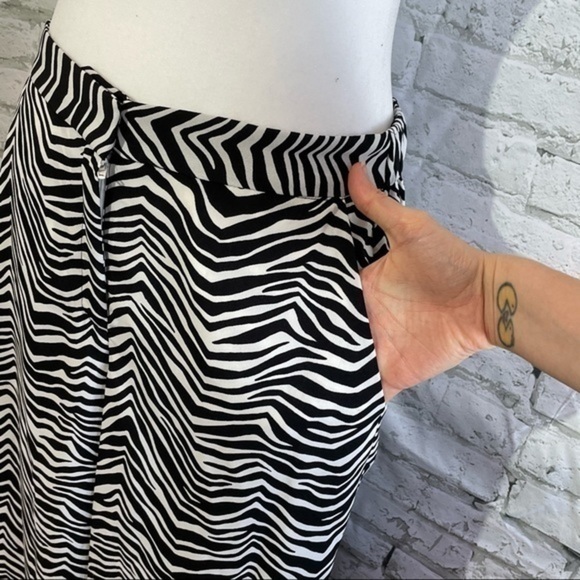 VINCE CAMUTO Zebra Wide Leg Pants 4 - Picture 8 of 16